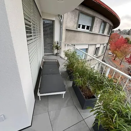 Apartment Luxury With Balcony In *